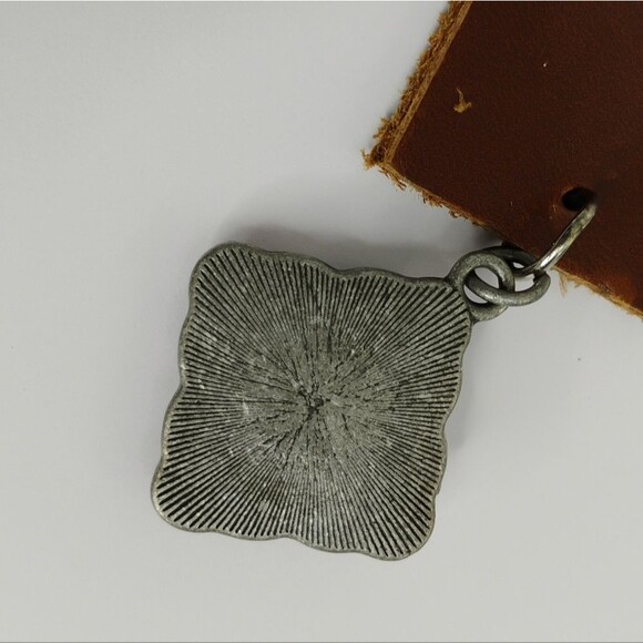 Charm Book Mark - Picture 7 of 11